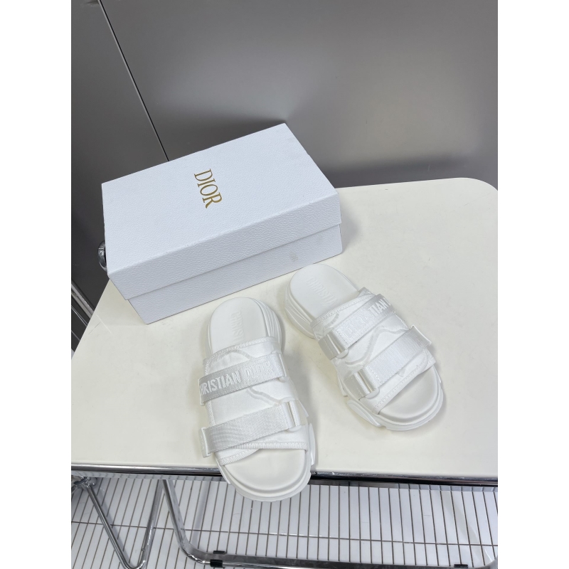 ch**an D*or slippers